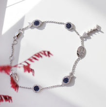 Load image into Gallery viewer, Dainty Charm Bracelet