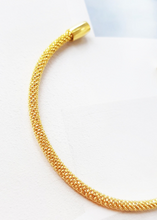 Load image into Gallery viewer, Gold Statement Bracelet