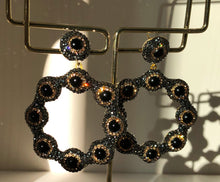 Load image into Gallery viewer, The Black Silver Daisy Earrings With Swarovski Stones