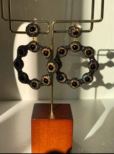 The Black Silver Daisy Earrings With Swarovski Stones