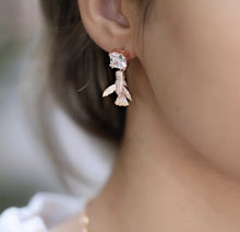 Load image into Gallery viewer, Rose Gold Plating Bird Earrings
