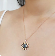 Load image into Gallery viewer, Round Eye Necklace