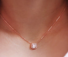Load image into Gallery viewer, Delicate Baguette Necklace