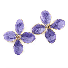 Load image into Gallery viewer, Purple Flower Earrings