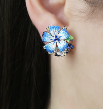 Load image into Gallery viewer, Turquoise Flower Earrings